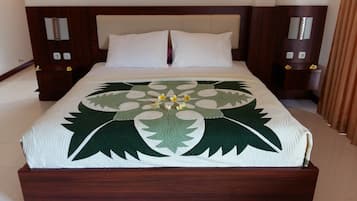 Quarto casal standard | Frigobar, cofres nos quartos, escrivaninha, Wi-Fi de cortesia