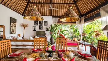 Superior Villa, 3 Bedrooms | In-room dining