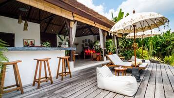 Superior Villa, 3 Bedrooms | Terrace/patio