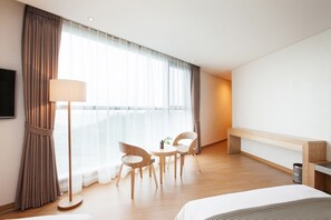 Suite, Corner | Free minibar, desk, blackout curtains, soundproofing - You Us Hotel (Seogwipo)