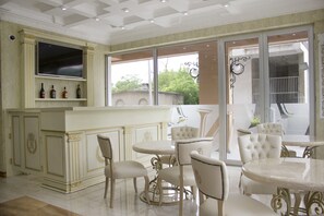 Tägliches inbegriffenes großes Frühstück