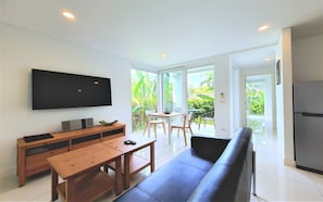 One Bed Suite Ground Floor | Living area