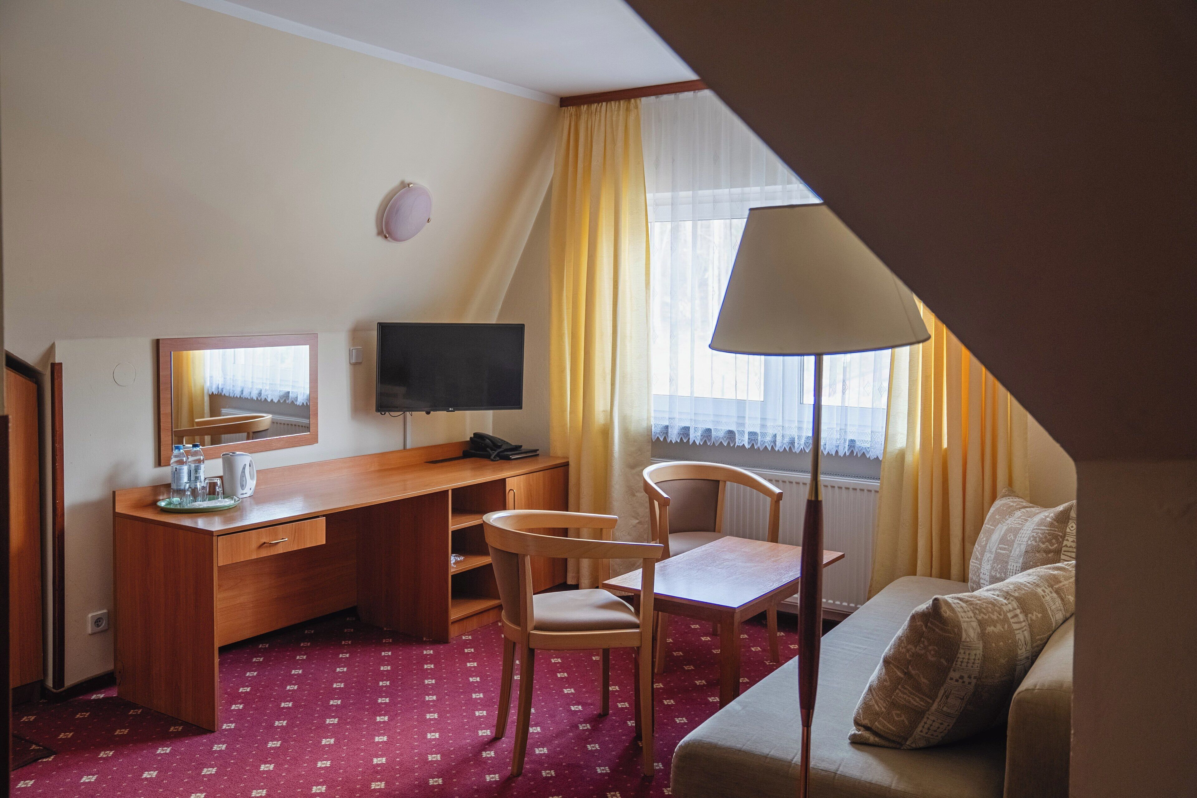 double room (with direct pasage to thermal zone) | 1 bedroom, desk, blackout curtains, soundproofing