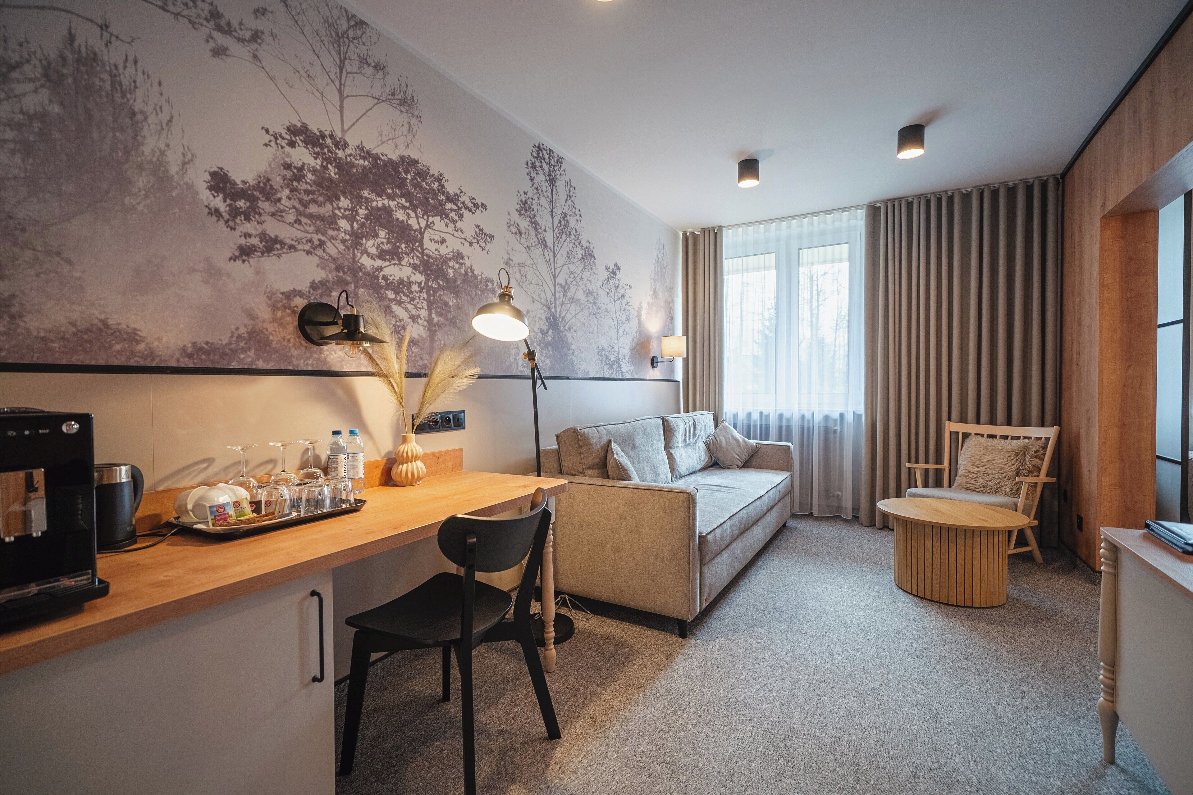 deluxe studio (2 adults with direct access to therms) | 1 bedroom, desk, blackout curtains, soundproofing