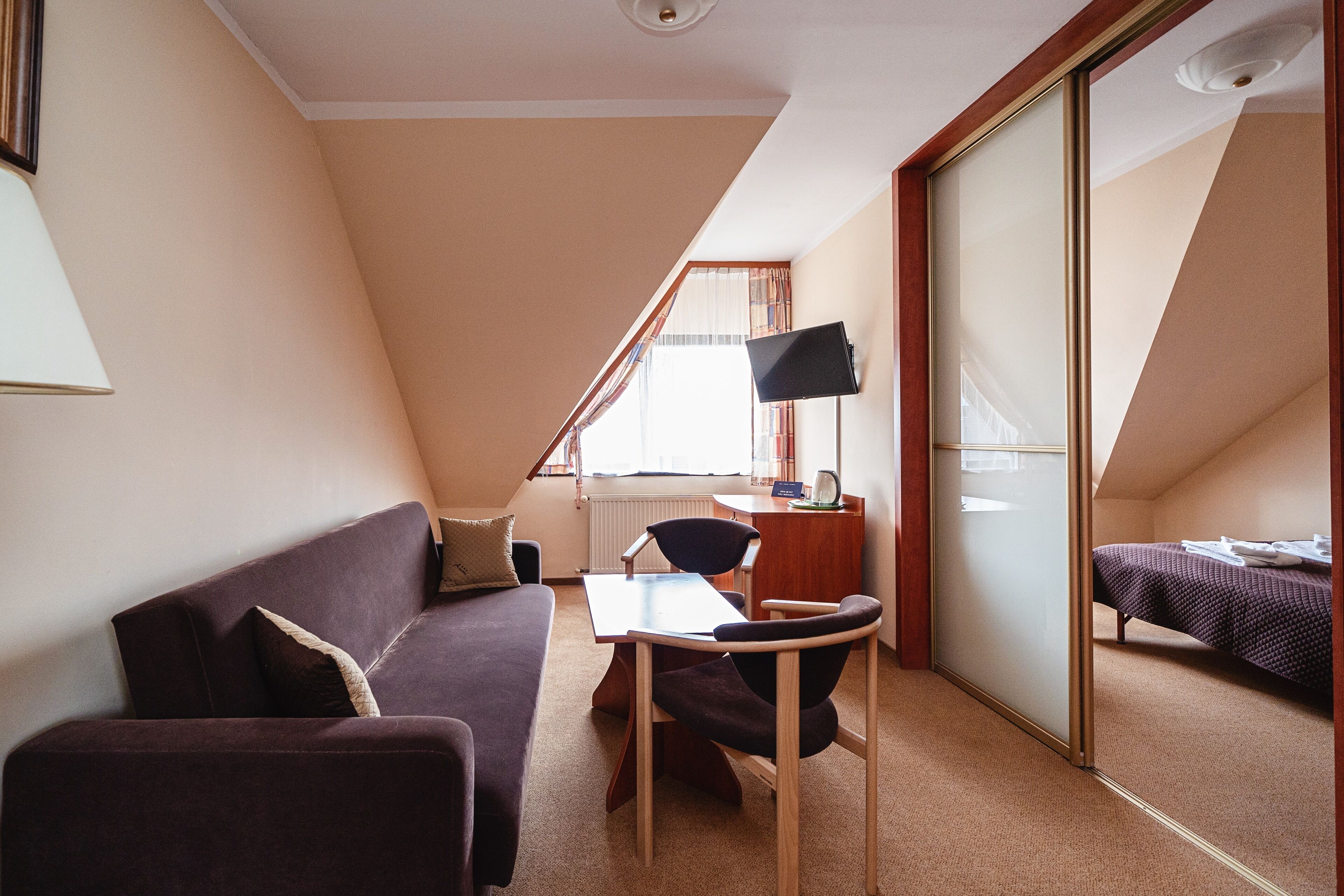 studio (2 adults no direct access to therms) | living area | flat-screen tv