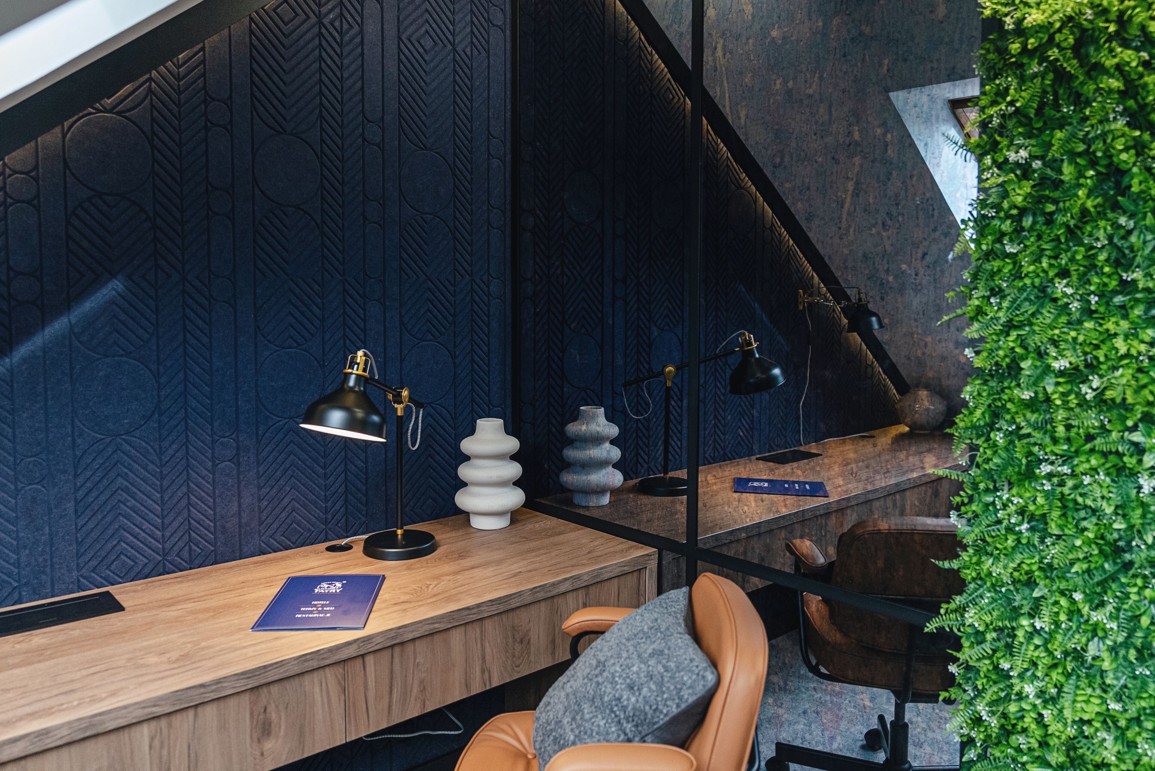 deluxe double room (no direct access to therms) | 1 bedroom, desk, blackout curtains, soundproofing