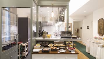 Colazione a buffet inclusa, servita tutte le mattine