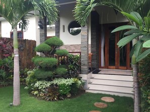 Feliz Casa | Terrace/patio - Pousada Canggu (Canggu)