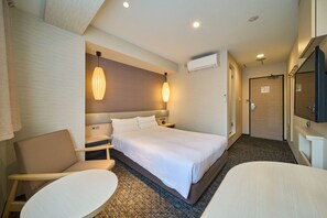 Double Room, Non Smoking | Down comforters, blackout drapes, iron/ironing board, free WiFi