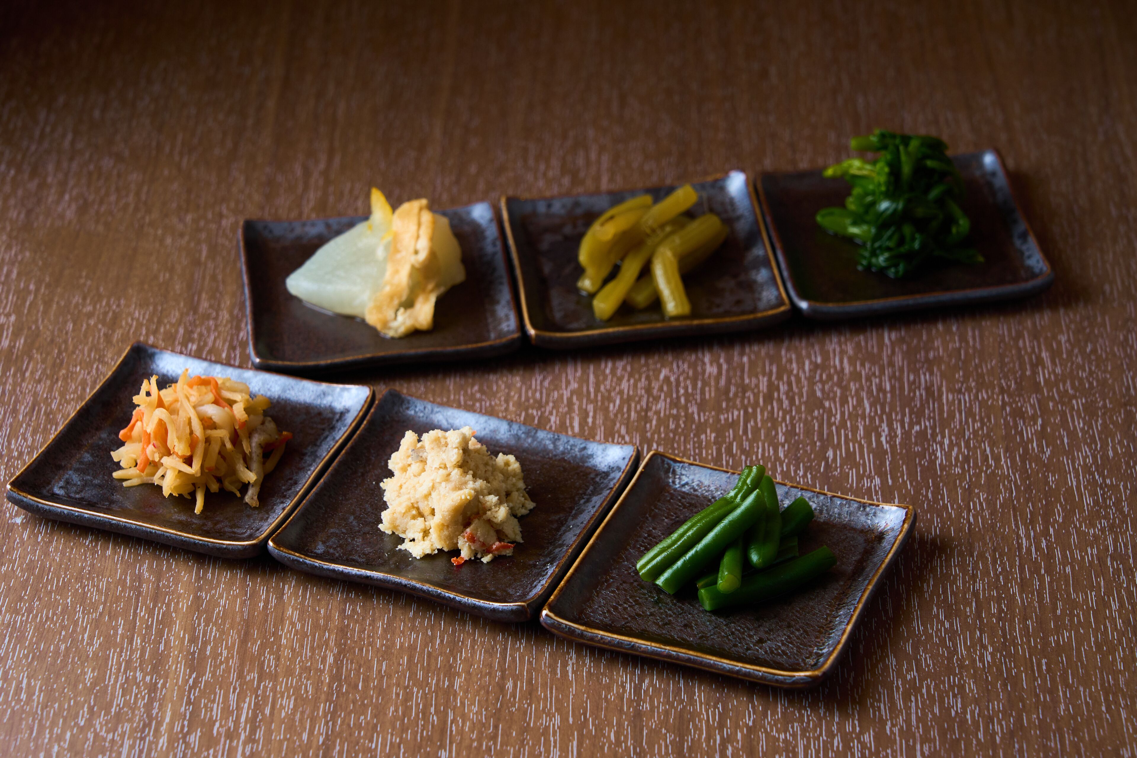 daily cooked-to-order breakfast (jpy 990 per person)