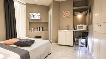Double or Twin Room | Microwave