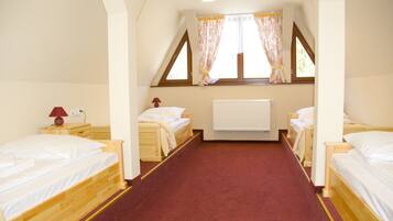 Studio (6 adults) | Free WiFi, bed sheets