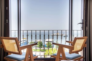 迷你吧、笔记本电脑工作区、隔音、免费 WiFi