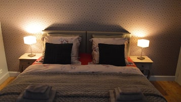 Minibar, desk, soundproofing, free cribs/infant beds