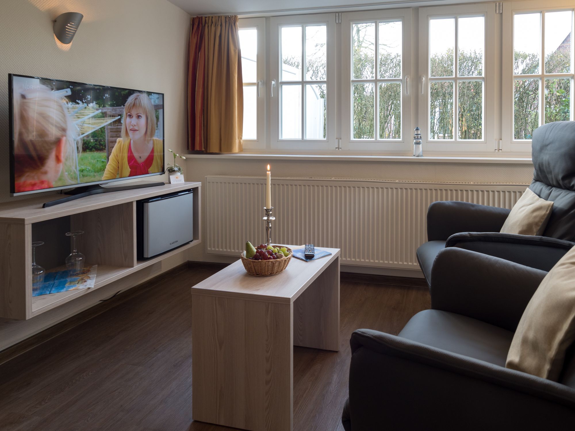 superior double room (in main or annex building) | living area | 43-inch flat-screen tv with cable channels, tv