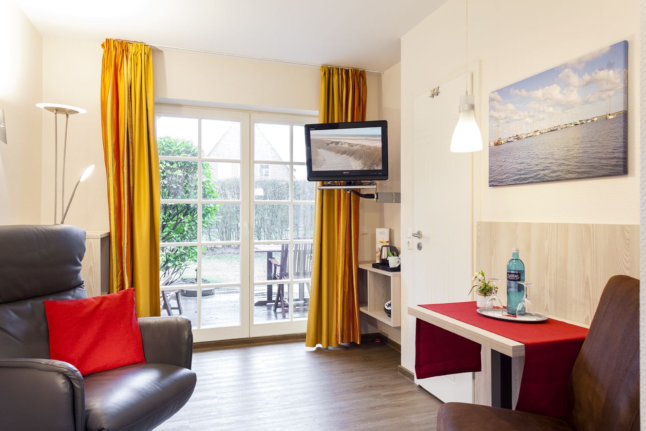 single room (in main or annex building) | hypo-allergenic bedding, in-room safe, blackout curtains