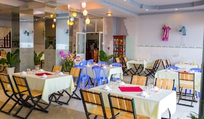 Food court - Rang Dong Hotel (My Tho)