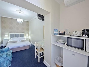 In-room safe, desk, iron/ironing board, free WiFi
