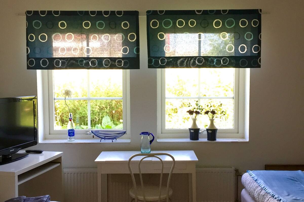 triple room | 1 bedroom, cots/infant beds, free wifi, bed sheets