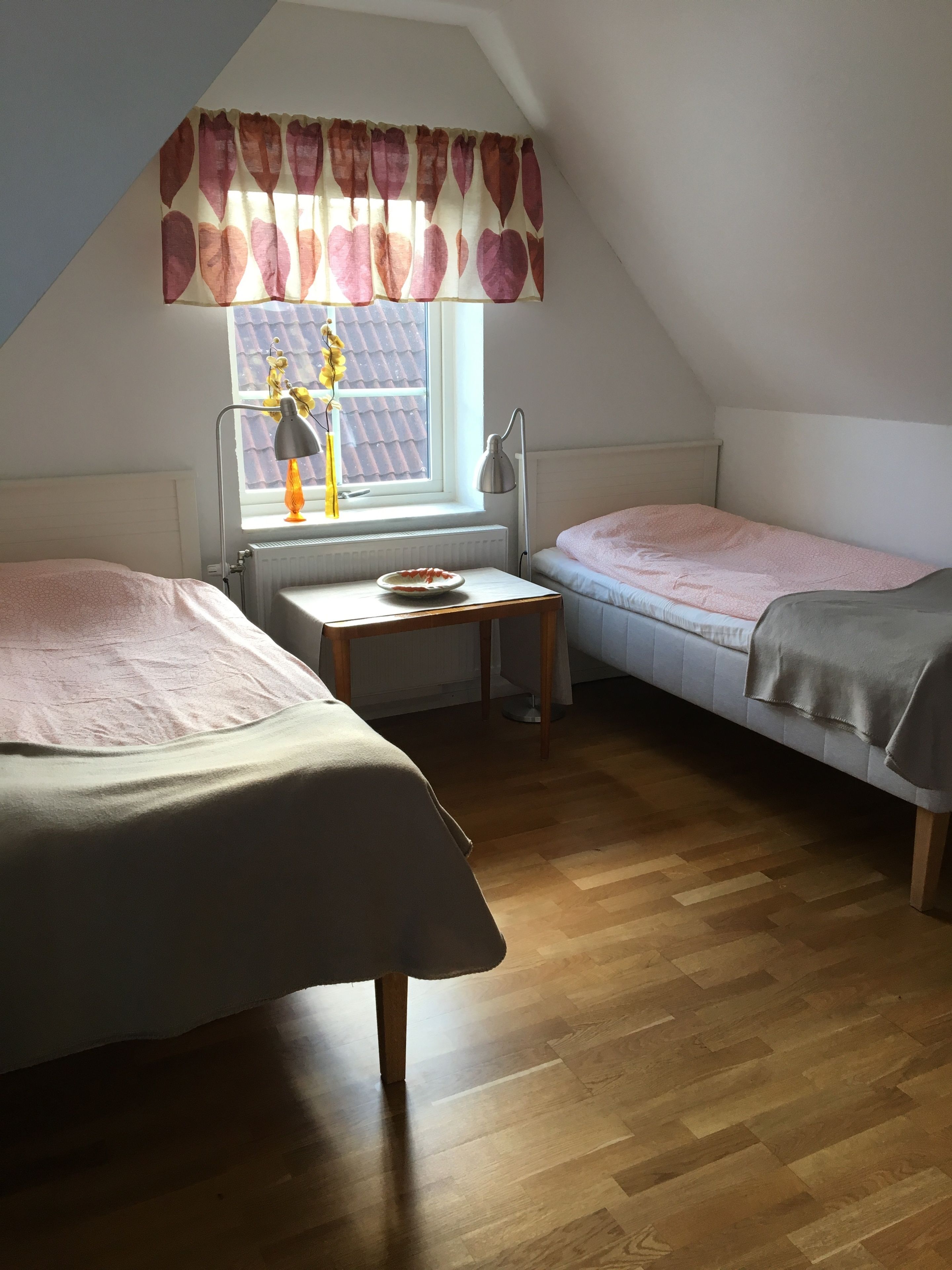 double room | 1 bedroom, cots/infant beds, free wifi, bed sheets