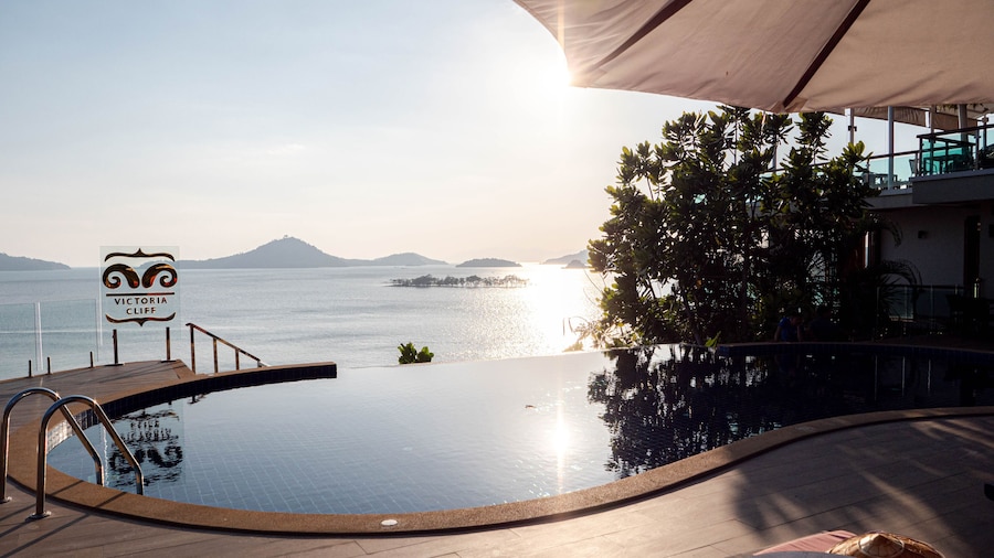 Victoria Cliff Hotel & Resort