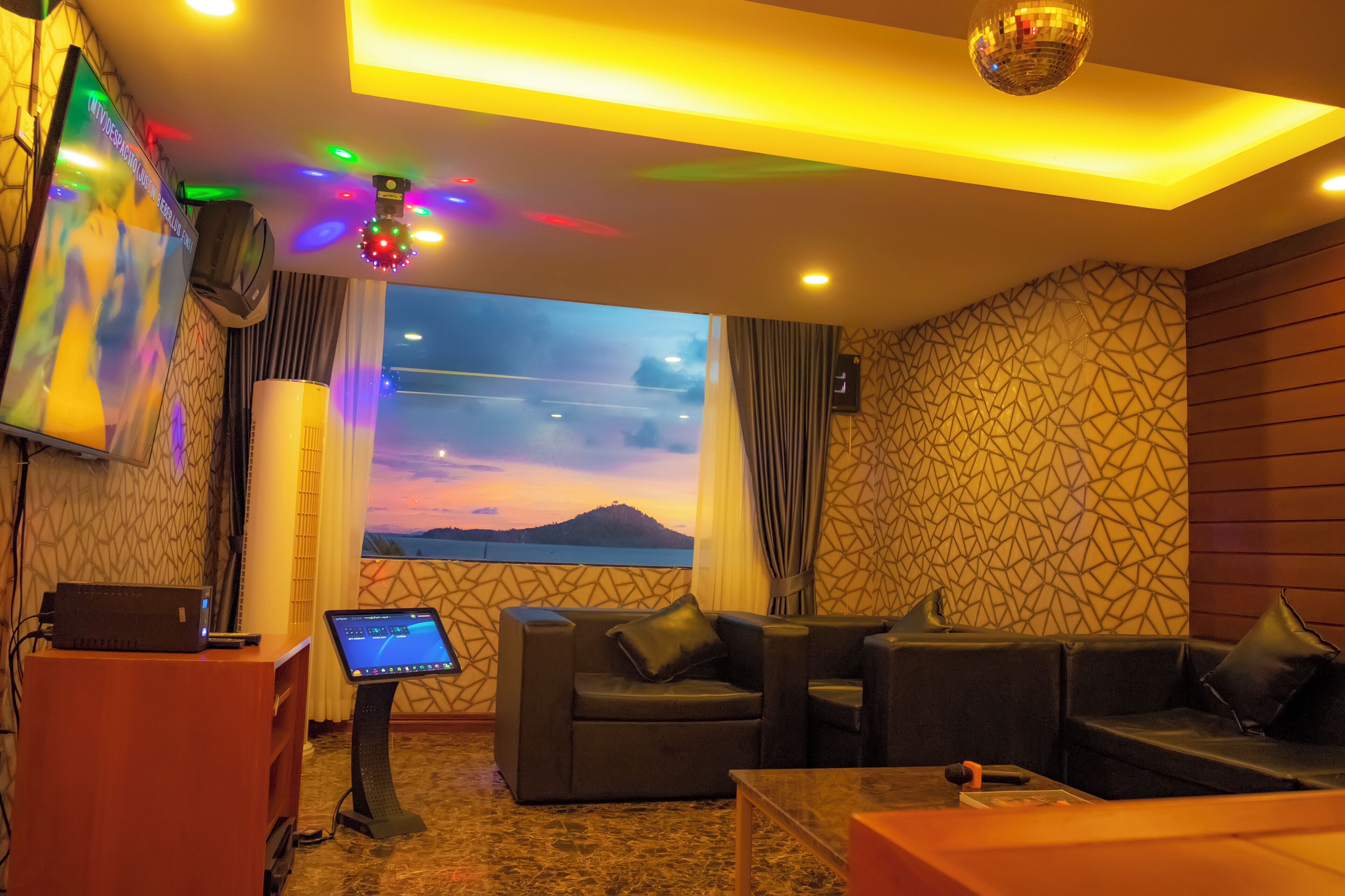 karaoke room