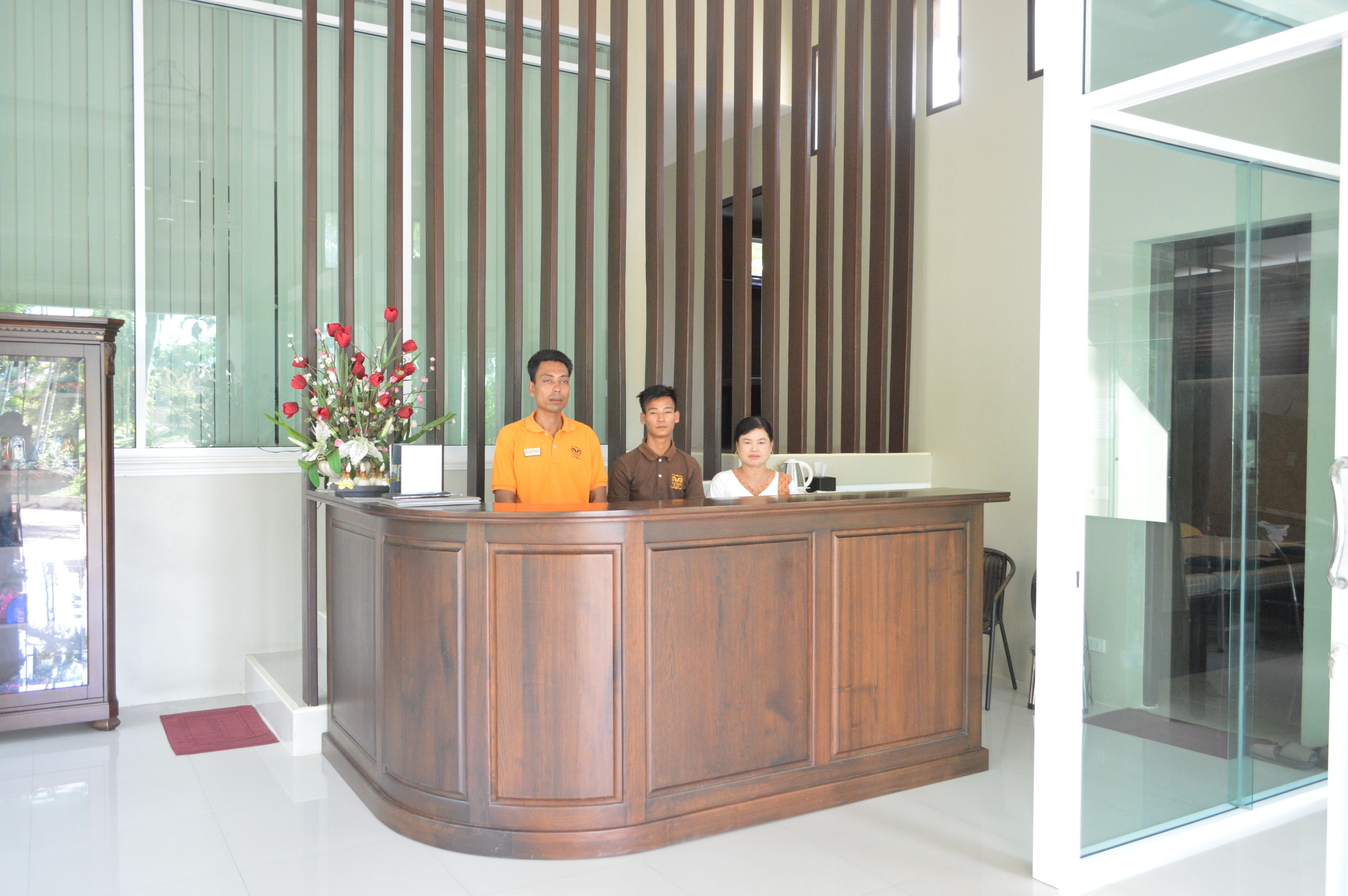 couples treatment room(s), body treatments, aromatherapy, thai massages