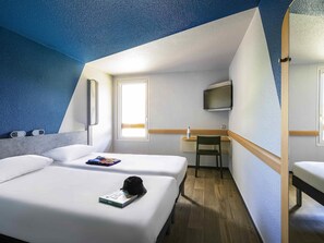 Twin Room, 2 Twin Beds | Desk, blackout drapes, soundproofing, free cribs/infant beds