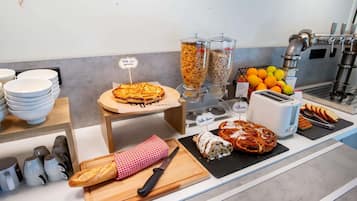 Desayuno buffet todos los días (con cargo)