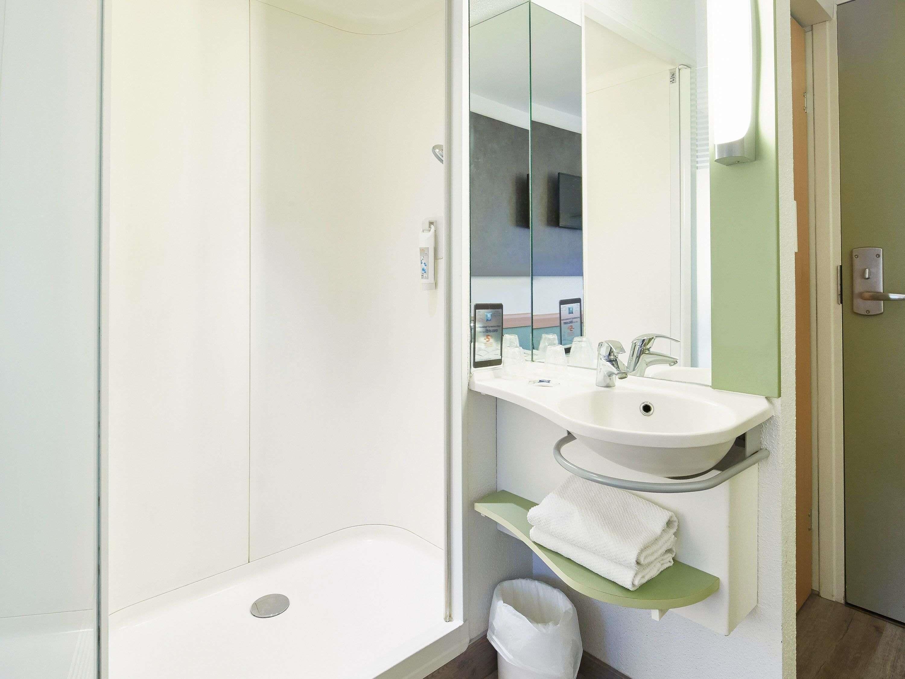 Double Room | In-room safe, desk, soundproofing, free cribs/infant beds