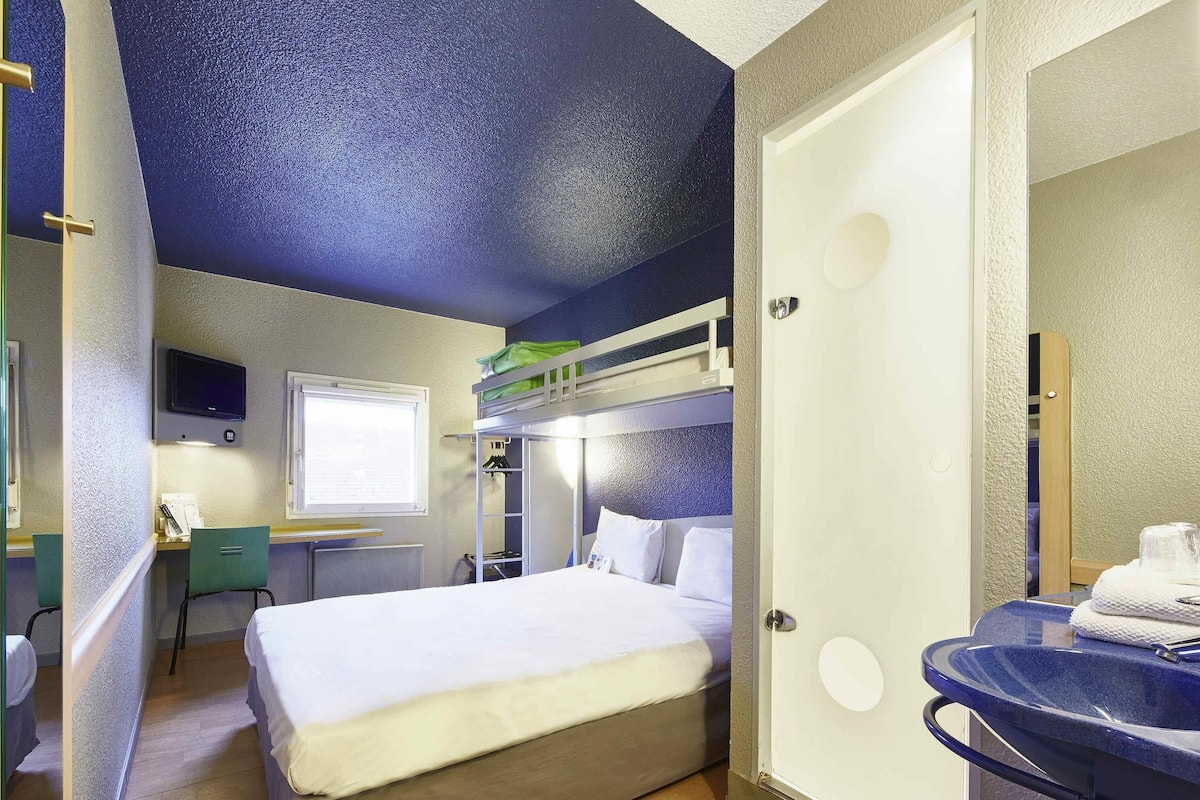 Dreibettzimmer, Mehrere Betten