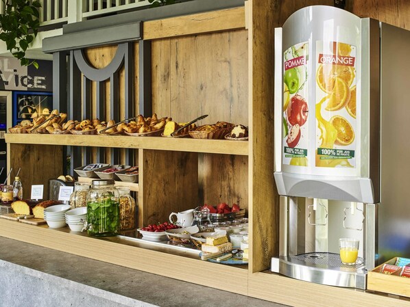 Daily buffet breakfast for a fee