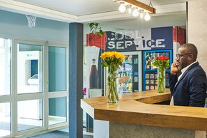 Reception - ibis budget Versailles Coignières (Coignieres)