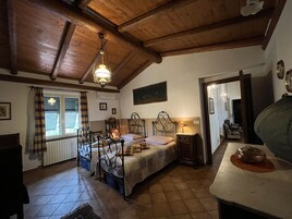 Superior Suite, 2 Bedrooms, Non Smoking, Terrace | Desk, laptop workspace, blackout drapes, soundproofing