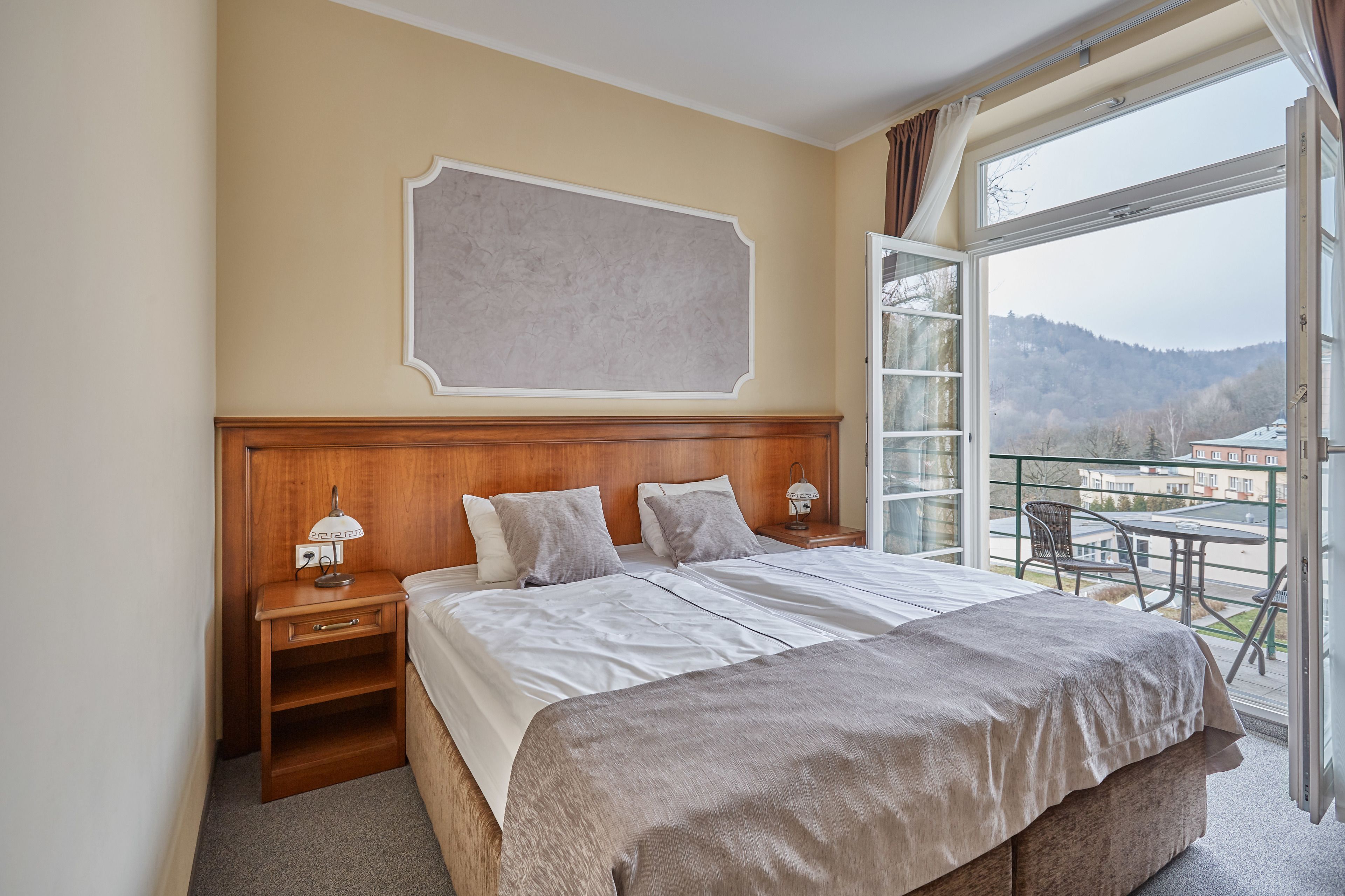 family apartment, 1 king bed with sofa bed, kitchen | premium bedding, in-room safe, desk, soundproofing