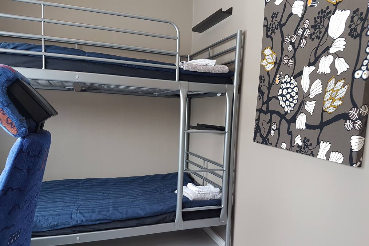 Comfort Single Room, Garden View, Garden Area | 1 bedroom, premium bedding, iron/ironing board, free WiFi
