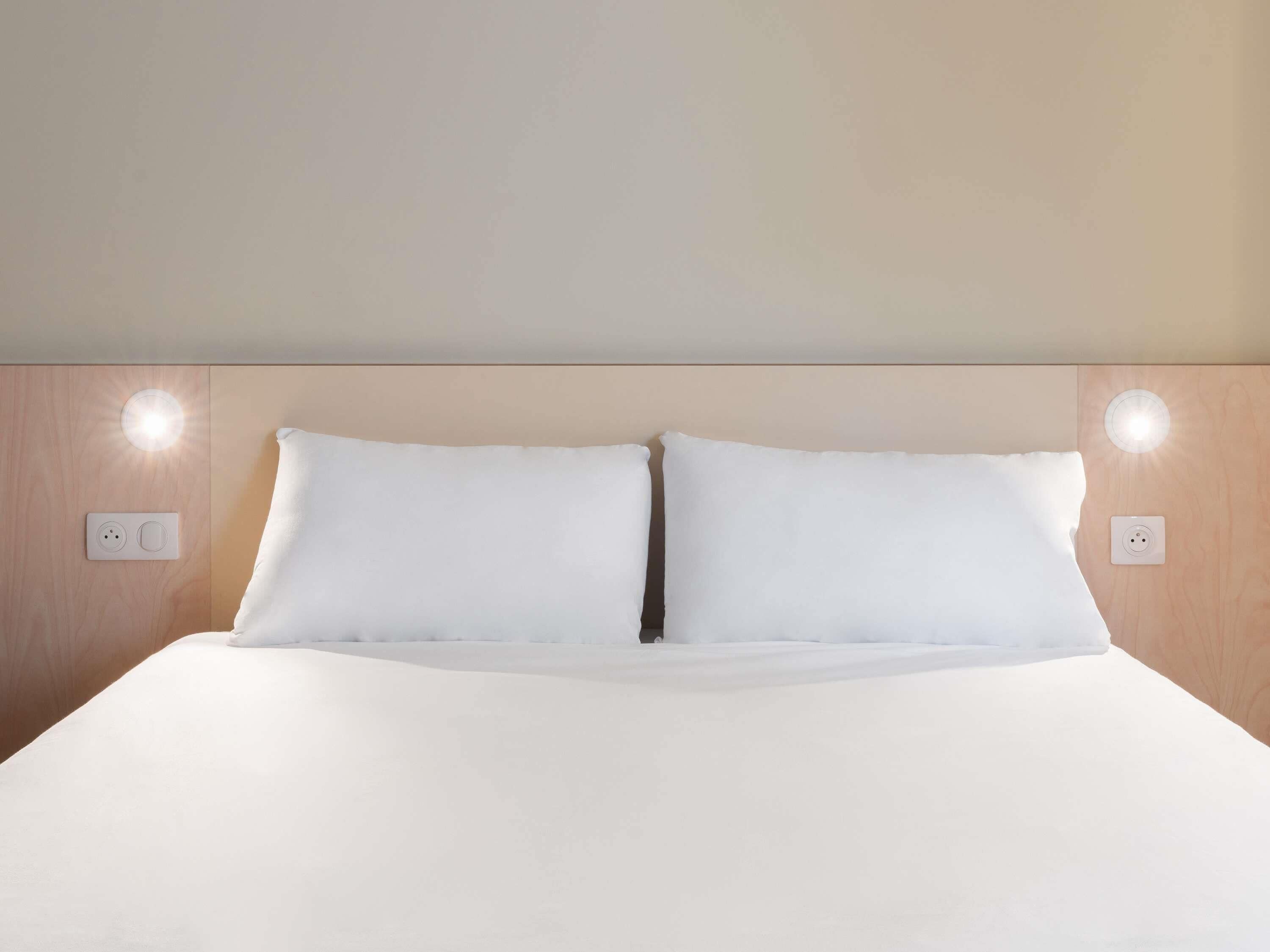 Standaard kamer, 1 tweepersoonsbed | Een bureau, verduisterende gordijnen, geluiddichte muren, gratis wifi