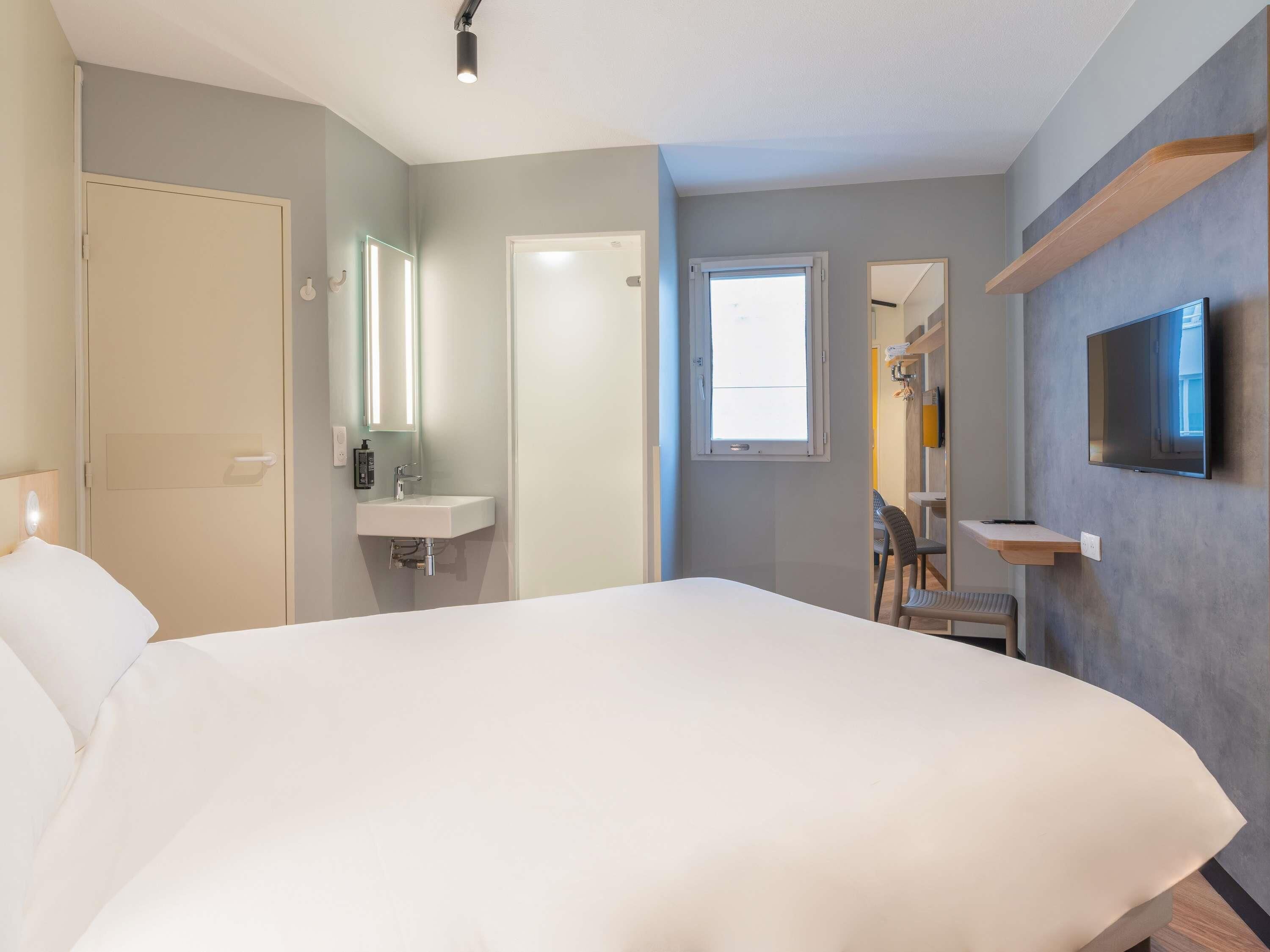 Standardzimmer, 1 Doppelbett | Schreibtisch, Verdunkelungsvorhänge, schallisolierte Zimmer