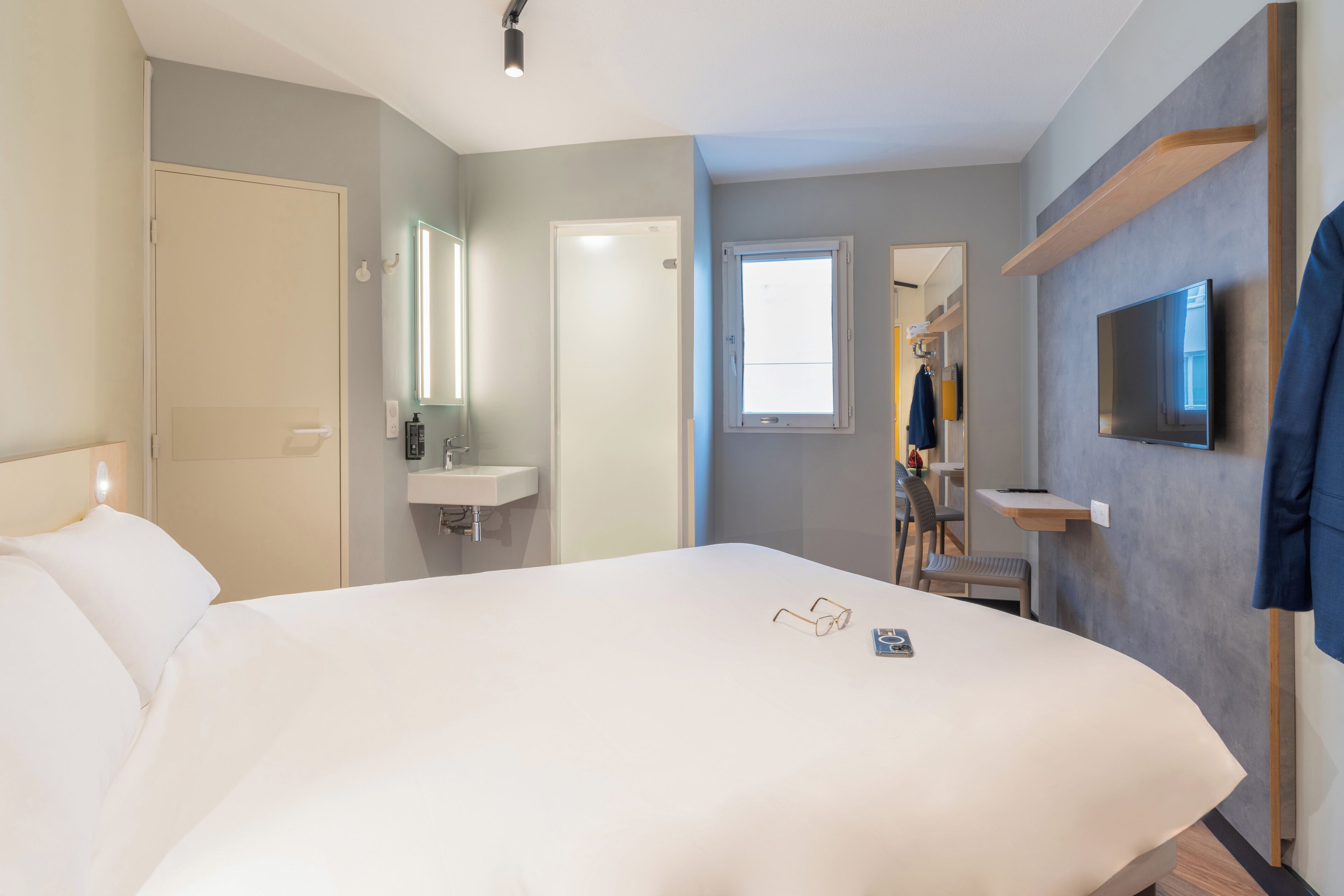 Chambre Standard, 1 lit double | Bureau, rideaux occultants, chambres insonorisées, Wi-Fi gratuit