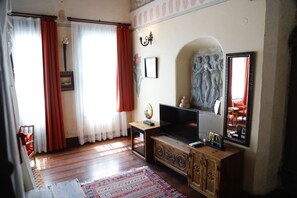 Luxury-Zimmer, Balkon | Hochwertige Bettwaren, Minibar, Zimmersafe, kostenloses WLAN