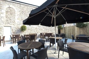 Dining - John Francis Basset by Wetherspoon (Camborne)