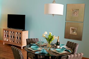 Condo, 2 Bedrooms, Pool Access, Golf View | Living area | Flat-screen TV