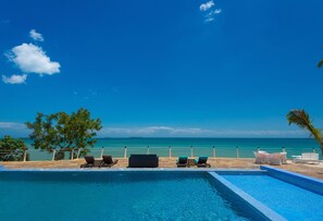 Outdoor pool, open 7:00 AM to 7:00 PM, pool umbrellas - Golden Tulip Zanzibar Resort (Zanzibar Town)