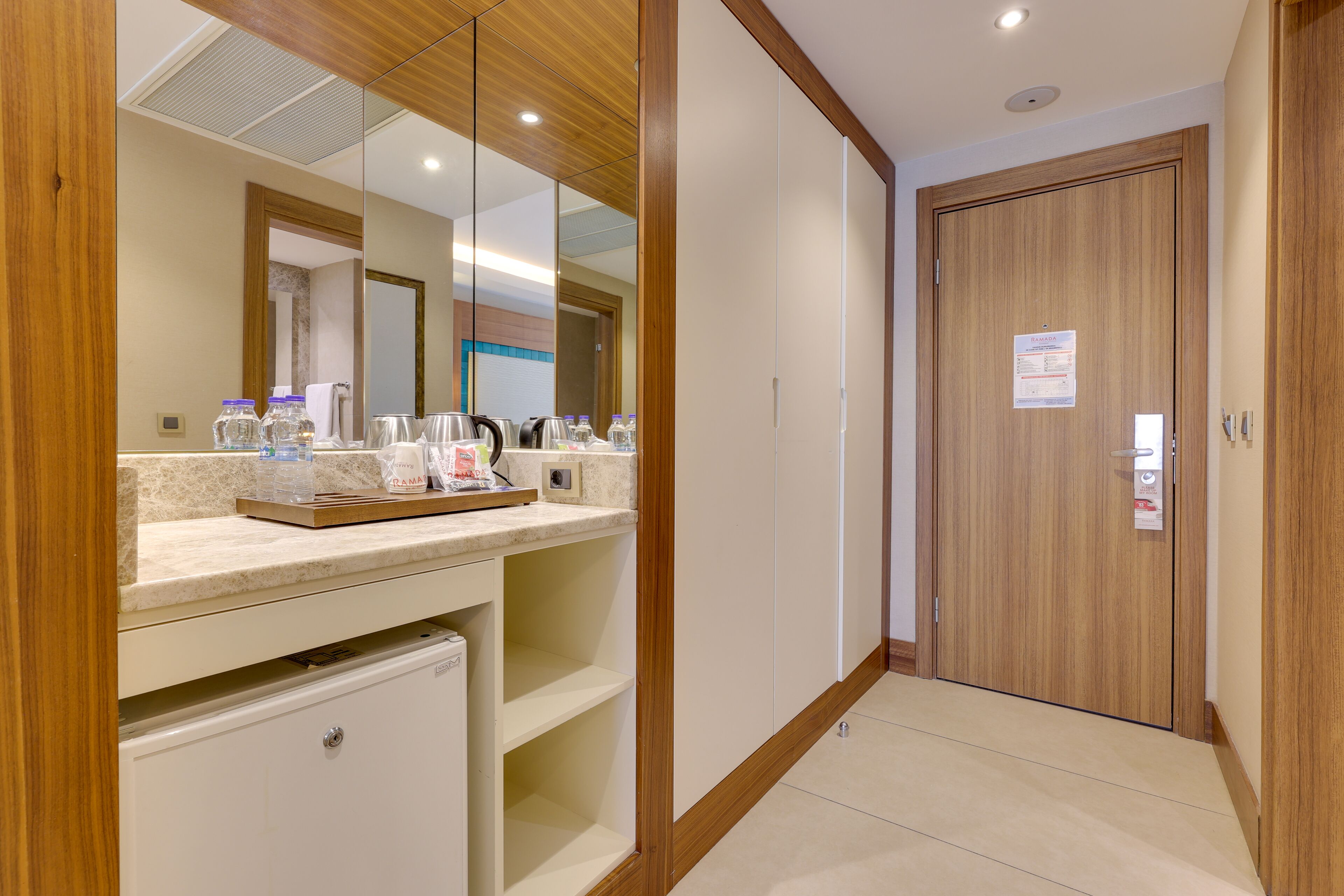 1 bedroom, minibar, desk, soundproofing