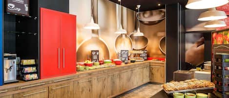 Comfort Room, 1 Queen Bed | Desk, soundproofing, free WiFi, bed sheets