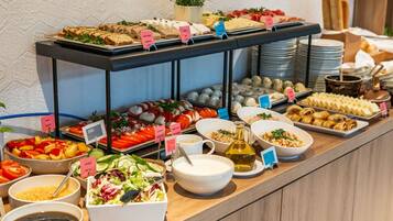 Se sirve desayuno por un coste adicional