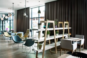 Sala de estar en el lobby