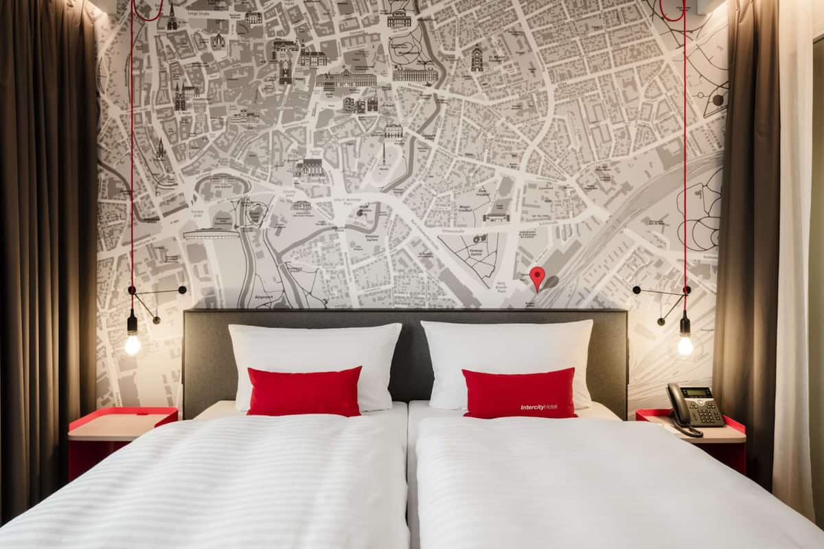 hypo-allergenic bedding, in-room safe, desk, blackout curtains