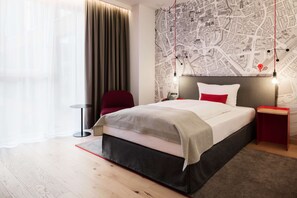 Hypo-allergenic bedding, in-room safe, desk, blackout curtains - IntercityHotel Braunschweig (Braunschweig)