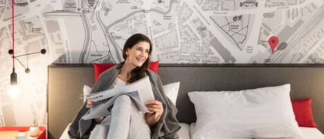 Allergitestet sengetøy, safe på rommet, skrivebord og blendingsgardiner